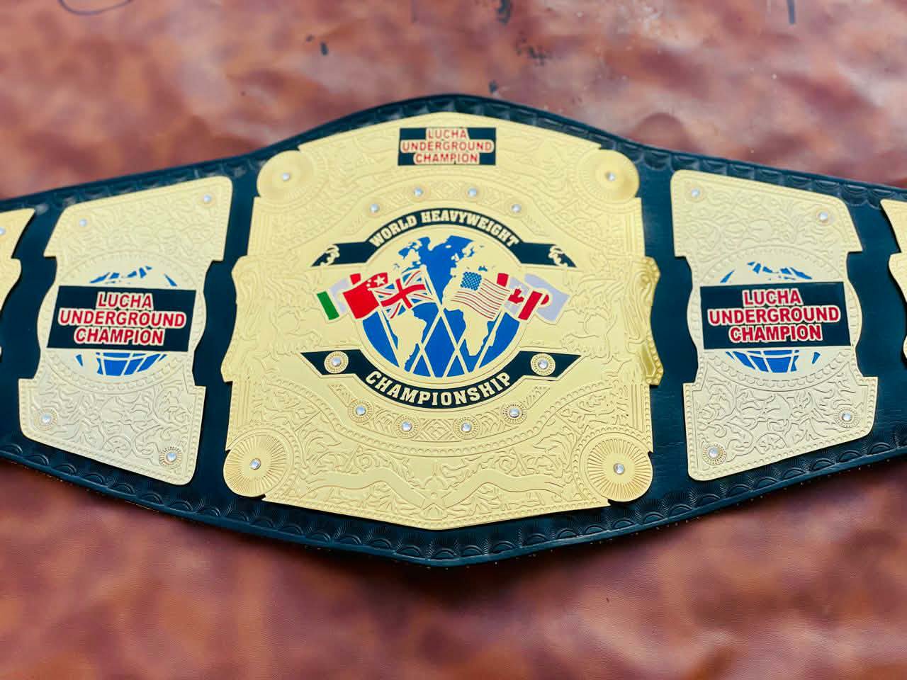 Lucha Underground World Heavyweight Championship. - Image 3