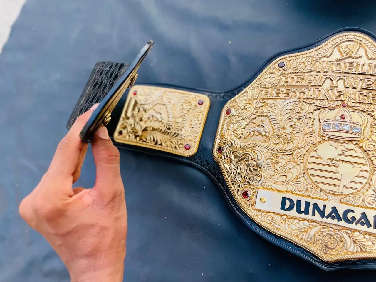 WWE Big Gold Championship Replica Belt (World Heavyweight Wrestling Champion style) - Image 7