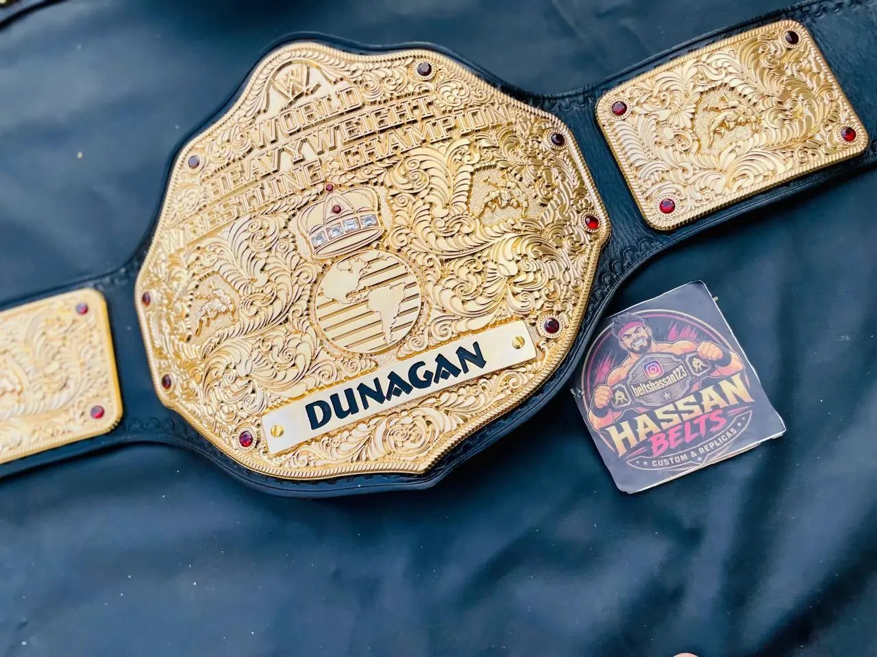 WWE Big Gold Championship Replica Belt (World Heavyweight Wrestling Champion style) - Image 3
