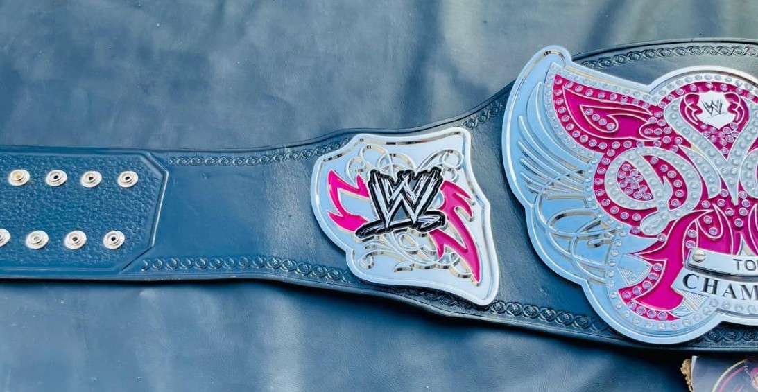 Divas 4mm HD Championship Belt - Image 4