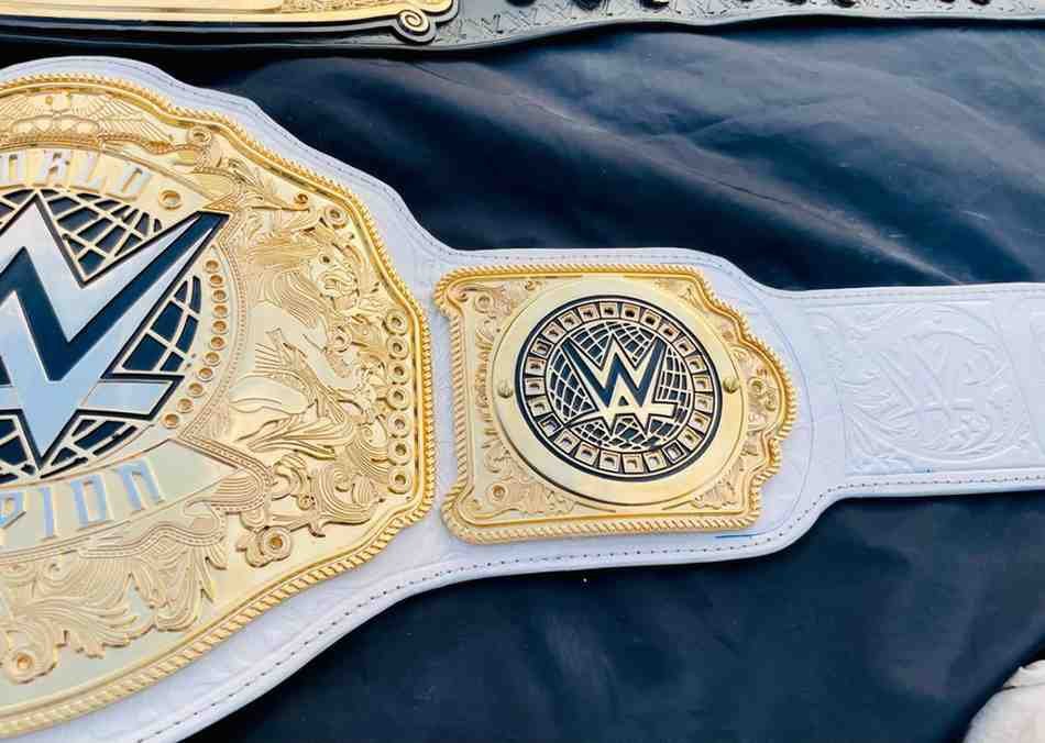 Women’s World Heavyweight Championship Replica Belt (4mm CNC Quality) - Image 5