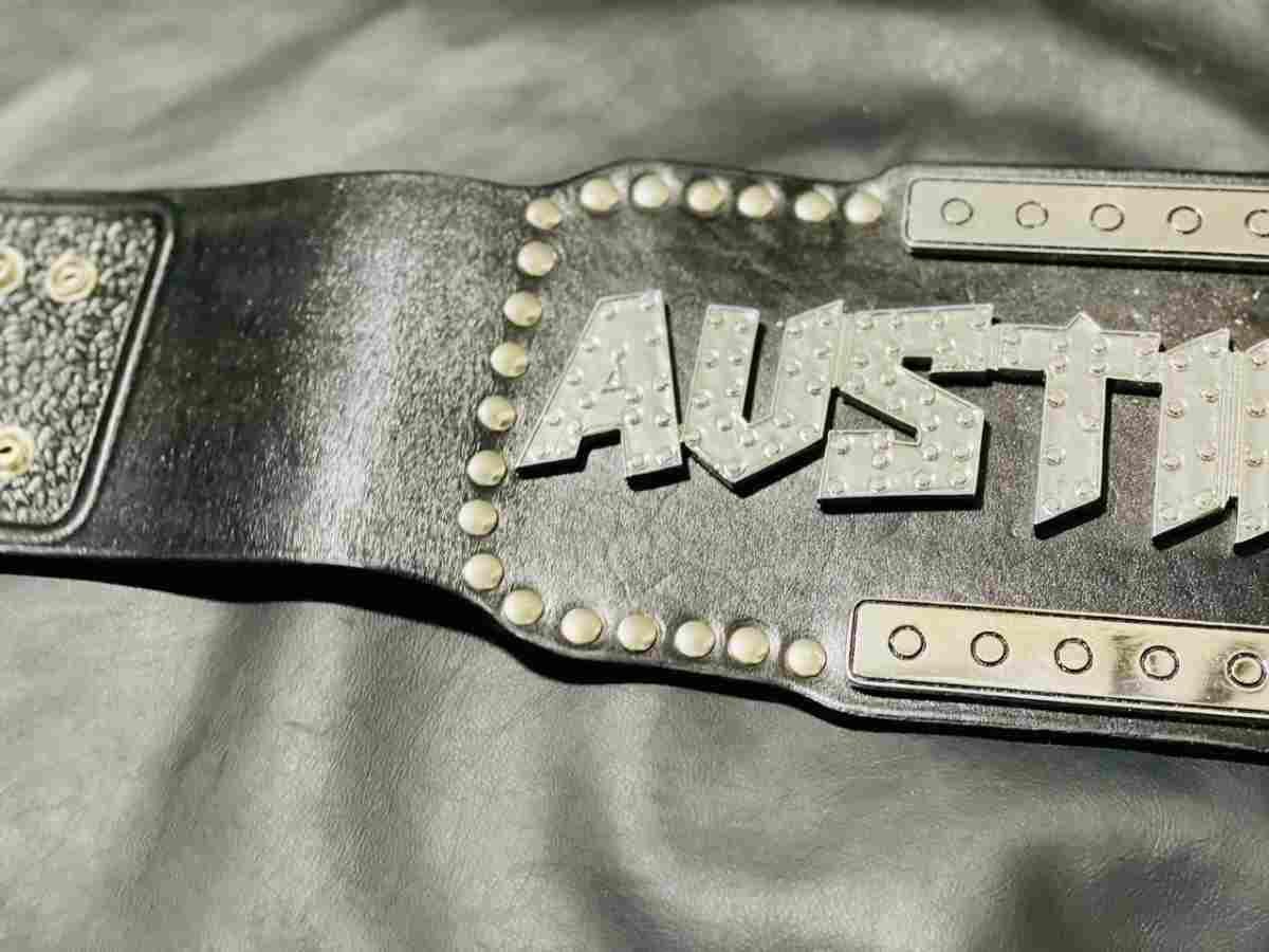 Stone Cold Steve Austin "Smokin' Skull" 4mm Replica Championship Belt - Image 2